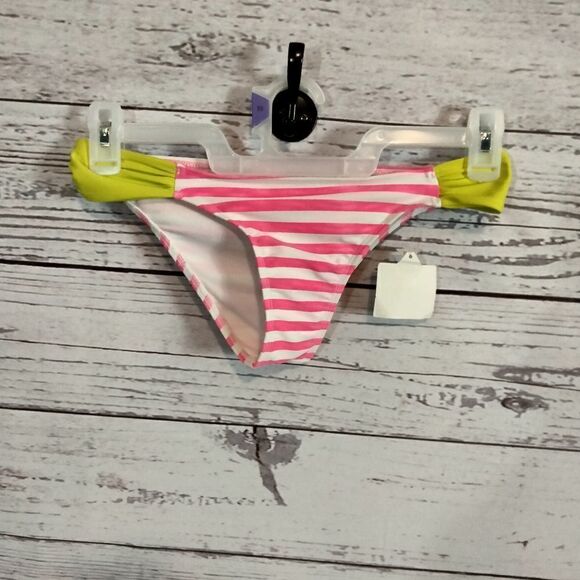 New Without tags. "Body Glove" woman's bikini bottoms - Picture 1 of 8
